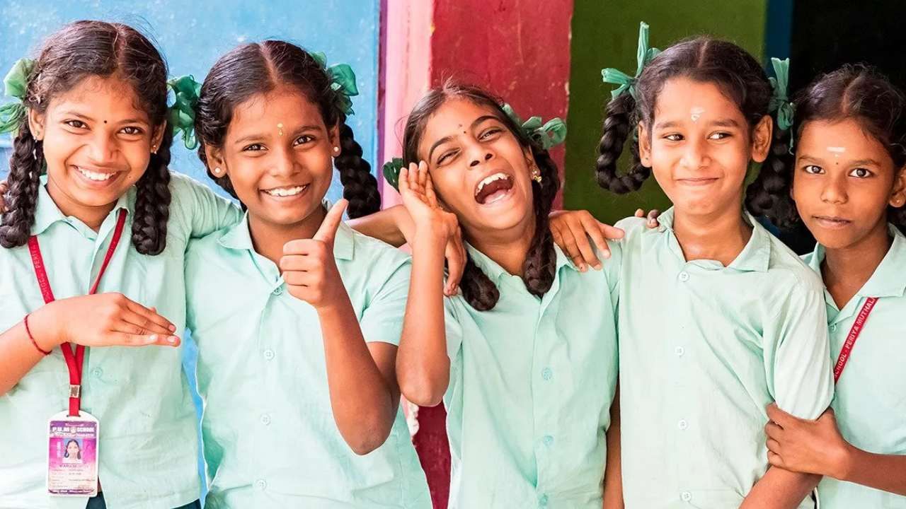 International Girl Child Day 2023: ನಿಮ್ಮ ಹೆಣ್ಮಗುವಿನ ಭವಿಷ್ಯಕ್ಕೆ ಈ ಯೋಜನೆ ಮಾಡಿಸಲು ಮರೆಯದಿರಿ; ಇದು ನಿಮ್ಮ ಮಗುವಿಗೆ ನೀಡುವ ಗಿಫ್ಟ್ International Girl Child Day 2023: ನಿಮ್ಮ ಹೆಣ್ಮಗುವಿನ ಭವಿಷ್ಯಕ್ಕೆ ಈ ಯೋಜನೆ ಮಾಡಿಸಲು ಮರೆಯದಿರಿ; ಇದು ನಿಮ್ಮ ಮಗುವಿಗೆ ನೀಡುವ ಗಿಫ್ಟ್