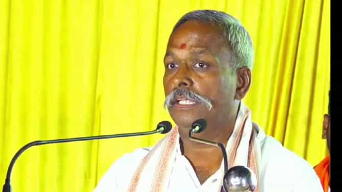 ಅವಶ್ಯಕತೆ ಇದ್ರೆ ಗೋ ರಕ್ಷಣೆಗಾಗಿ ಖಡ್ಗ ಎತ್ತಿ: ವಿಎಚ್​ಪಿ ಮುಖಂಡ