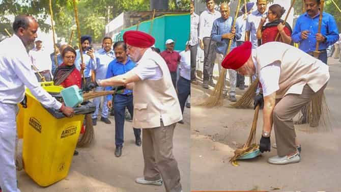 ಕೇಂದ್ರ ಸಚಿವ ಹರ್ದೀಪ್ ಪುರಿಯಿಂದ ದೆಹಲಿಯಲ್ಲಿ ಸ್ವಚ್ಛತಾ ಕಾರ್ಯ
