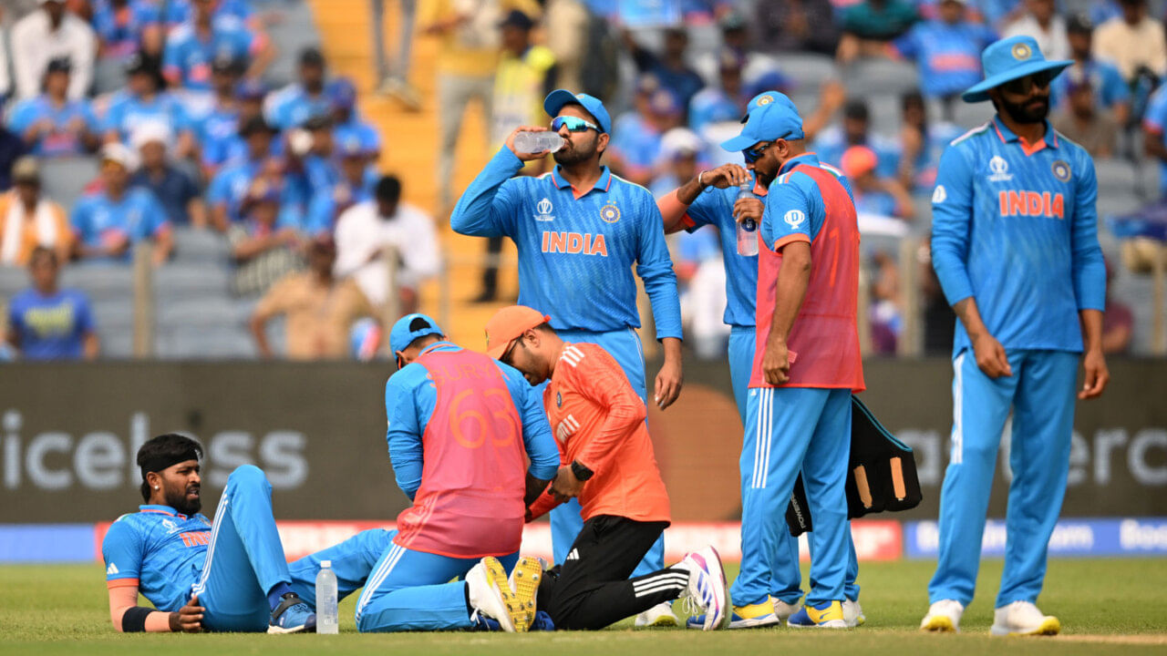 IND vs ENG: ಇಂಗ್ಲೆಂಡ್ ವಿರುದ್ಧವೂ ಹಾರ್ದಿಕ್ ಪಾಂಡ್ಯ ಆಡುವುದು ಅನುಮಾನ..! IND vs ENG: ಇಂಗ್ಲೆಂಡ್ ವಿರುದ್ಧವೂ ಹಾರ್ದಿಕ್ ಪಾಂಡ್ಯ ಆಡುವುದು ಅನುಮಾನ..!