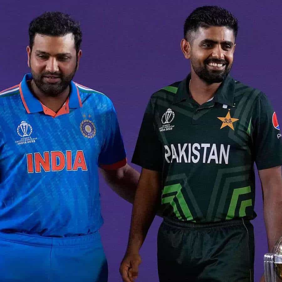 ಐಸಿಸಿ ಏಕದಿನ ವಿಶ್ವಕಪ್ 2023 ರಲ್ಲಿ ನಾಳೆ (ಅಕ್ಟೋಬರ್ 14) ಹೈವೋಲ್ಟೇಜ್ ಪಂದ್ಯ ನಡೆಯಲಿದೆ. ಅಹ್ಮದಾಬಾದ್ನ ನರೇಂದ್ರ ಮೋದಿ ಸ್ಟೇಡಿಯಂನಲ್ಲಿ ಕ್ರಿಕೆಟ್ ಲೋಕದ ಬದ್ಧವೈರಿಗಳಾದ ಭಾರತ ಹಾಗೂ ಪಾಕಿಸ್ತಾನ ತಂಡಗಳು ಸೆಣೆಸಾಟ ನಡೆಸಲಿದೆ.