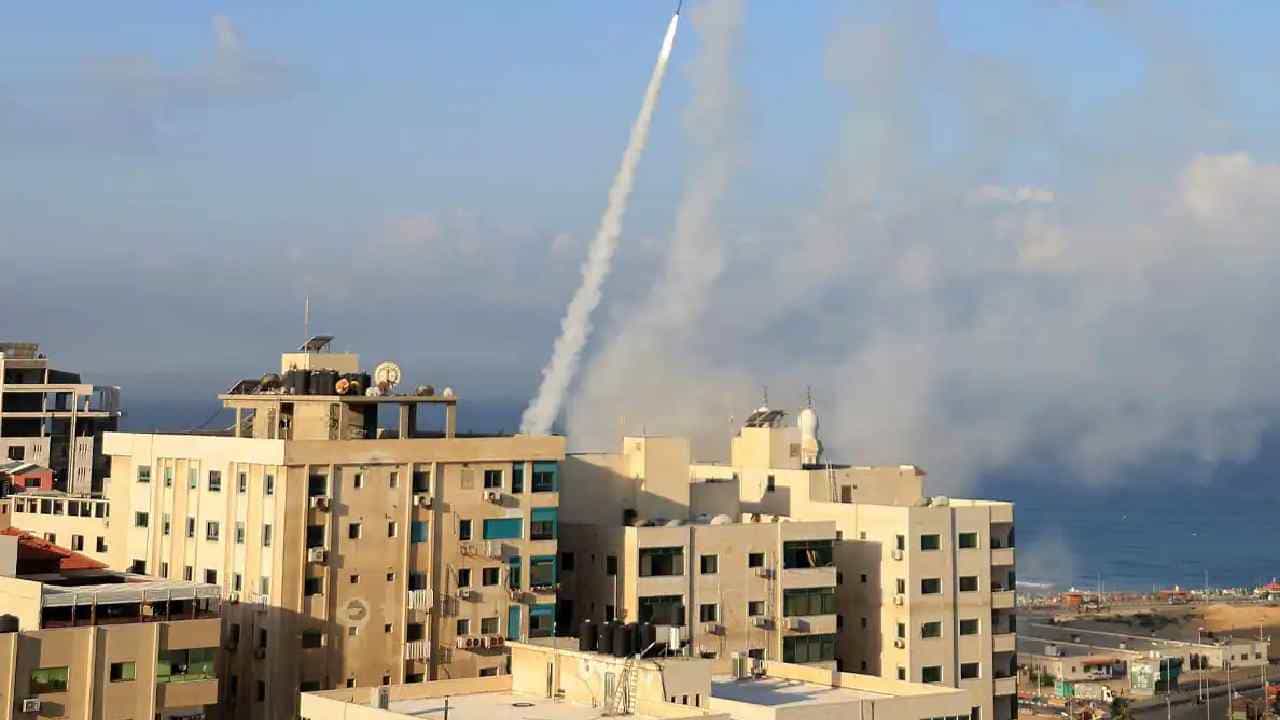 Israel-Hamas War: ಹಮಾಸ್ ಭಯೋತ್ಪಾದಕರ ದಾಳಿ: ಇಸ್ರೇಲ್ನಲ್ಲಿ ಸಿಲುಕಿದ ಹಾಸನದ 20 ಮಂದಿ Israel-Hamas War: ಹಮಾಸ್ ಭಯೋತ್ಪಾದಕರ ದಾಳಿ: ಇಸ್ರೇಲ್ನಲ್ಲಿ ಸಿಲುಕಿದ ಹಾಸನದ 20 ಮಂದಿ