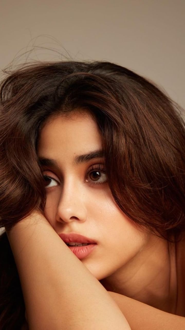 Jahnvi kapoor (1)