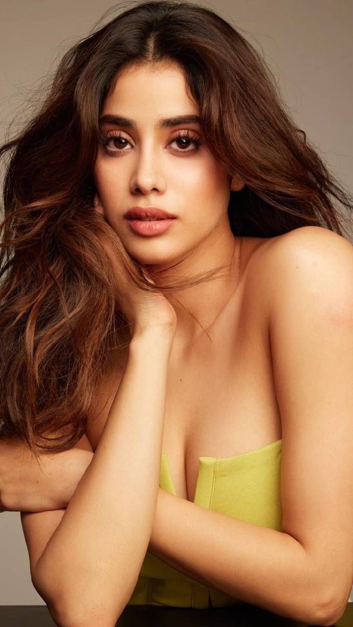 Janhvi Kapoor (4)