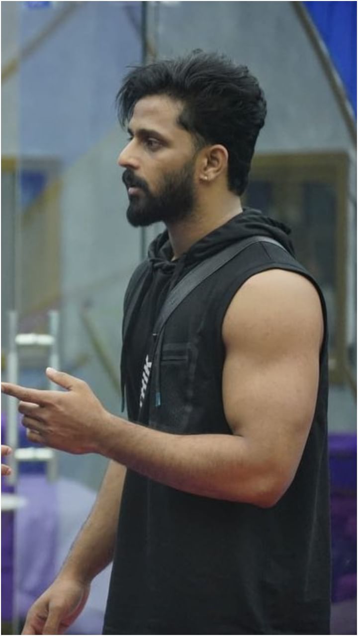 ಬಿಗ್​ ಬಾಸ್​ ಮನೆಯಲ್ಲಿ ಕಠಿಣ ಸ್ಪರ್ಧಿ ಎನಿಸಿಕೊಂಡ ನಟ ಕಾರ್ತಿಕ್​ ಮಹೇಶ್​.