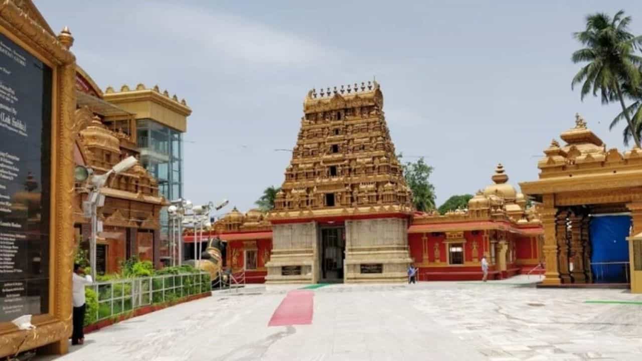 ಮಂಗಳೂರು ದಸರಾ ಮೆರವಣಿಗೆಯಲ್ಲಿ ದೈವ ಕೋಲಗಳ ಸ್ತಬ್ಧಚಿತ್ರಕ್ಕೆ ಅವಕಾಶ ಇಲ್ಲ ಮಂಗಳೂರು ದಸರಾ ಮೆರವಣಿಗೆಯಲ್ಲಿ ದೈವ ಕೋಲಗಳ ಸ್ತಬ್ಧಚಿತ್ರಕ್ಕೆ ಅವಕಾಶ ಇಲ್ಲ