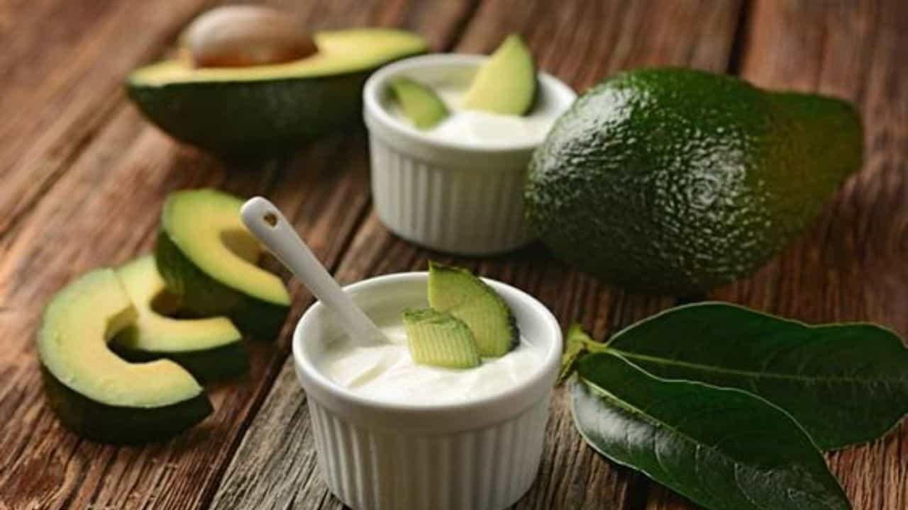 Avocado Face Mask: ಶುಷ್ಕ ತ್ವಚೆಯ ಸಮಸ್ಯೆ ನಿಮ್ಮನ್ನು ಭಾದಿಸಿದರೆ, ಮುಖಕ್ಕೆ ಈ ಫೇಸ್ ಮಾಸ್ಕ್ ಹಚ್ಚಿ Avocado Face Mask: ಶುಷ್ಕ ತ್ವಚೆಯ ಸಮಸ್ಯೆ ನಿಮ್ಮನ್ನು ಭಾದಿಸಿದರೆ, ಮುಖಕ್ಕೆ ಈ ಫೇಸ್ ಮಾಸ್ಕ್ ಹಚ್ಚಿ