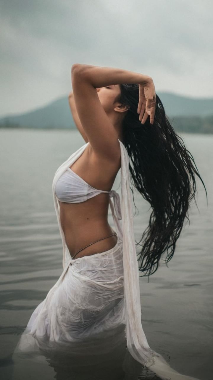 Malavika Mohan (2)