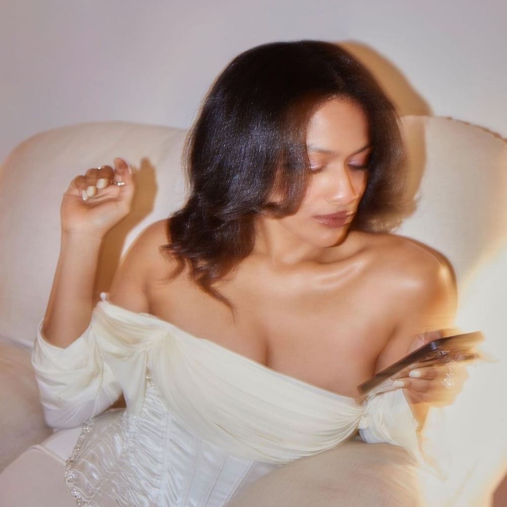 ಮಸಾಬಾ ತಮ್ಮದೇ ಆದ ಫ್ಯಾಷನ್ ಬ್ರ್ಯಾಂಡ್ ಅನ್ನು ಸಹ ಹೊಂದಿದ್ದಾರೆ.