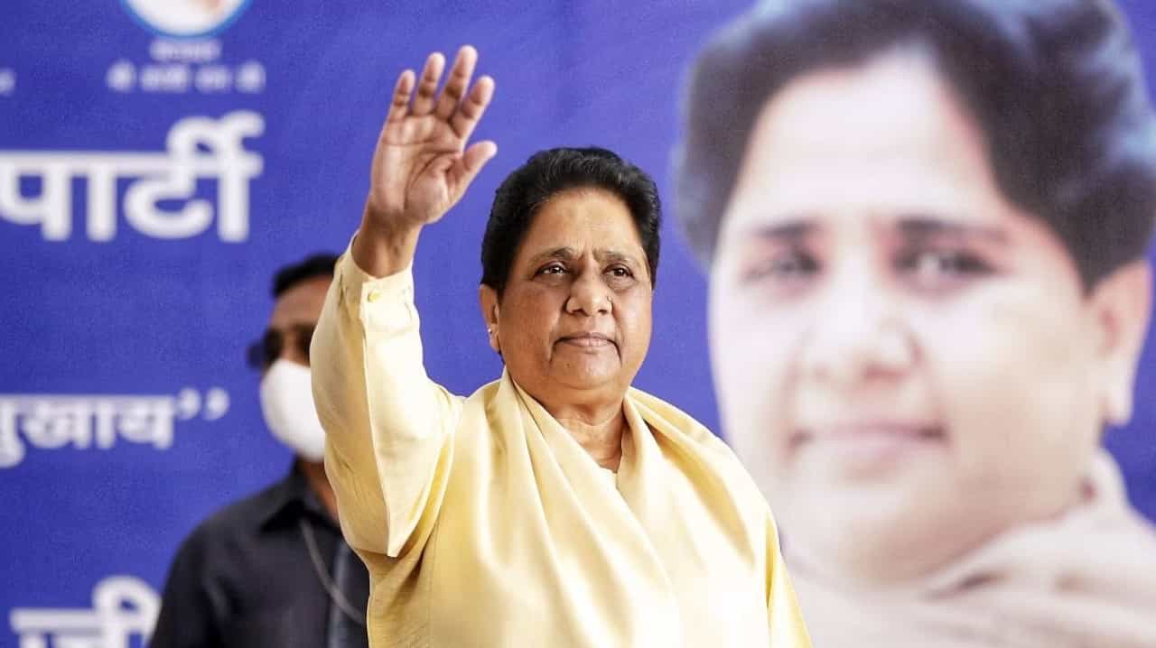 ಯುಪಿಯಲ್ಲಿ ಮಾಯಾವತಿಯನ್ನು ಮೂಲೆಗುಂಪು ಮಾಡಲು ಬಿಜೆಪಿ-ಕಾಂಗ್ರೆಸ್ ಯೋಜನೆ; ಹೇಗಿದೆ ಕಾರ್ಯತಂತ್ರ? ಯುಪಿಯಲ್ಲಿ ಮಾಯಾವತಿಯನ್ನು ಮೂಲೆಗುಂಪು ಮಾಡಲು ಬಿಜೆಪಿ-ಕಾಂಗ್ರೆಸ್ ಯೋಜನೆ; ಹೇಗಿದೆ ಕಾರ್ಯತಂತ್ರ?