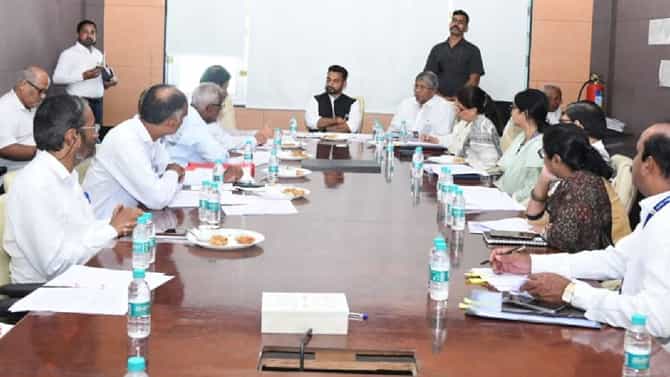 ಕನ್ನಡ ರಾಜ್ಯೋತ್ಸವ ಸಮೀಪಿಸುತ್ತಿದ್ದಂತೆ ಗಡಿ ಕ್ಯಾತೆ ತೆಗೆದ ಮಹಾರಾಷ್ಟ್ರ