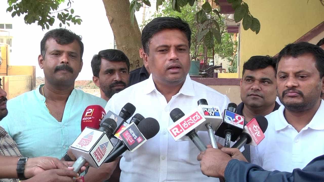 ಚುನಾವಣಾ ಪೂರ್ವದಲ್ಲಿ ಡಿಕೆ ಶಿವಕುಮಾರ್ ಕಾಲು ಹಿಡಿಯಲು ರಮೇಶ್ ಜಾರಕಿಹೊಳಿ ಬಂದಿದ್ದರು; ರವಿ ಗಣಿಗ