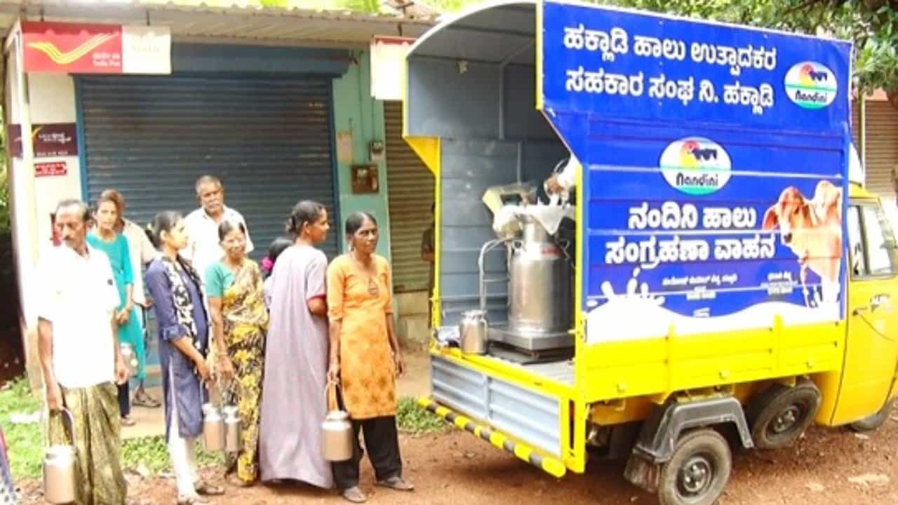 ಉಡುಪಿಯ ಹಕ್ಲಾಡಿಯಲ್ಲೊಂದು ಮೊಬೈಲ್ ಹಾಲು ಡೈರಿ: ಏನಿದರ ವಿಶೇಷ? ಉಡುಪಿಯ ಹಕ್ಲಾಡಿಯಲ್ಲೊಂದು ಮೊಬೈಲ್ ಹಾಲು ಡೈರಿ: ಏನಿದರ ವಿಶೇಷ?