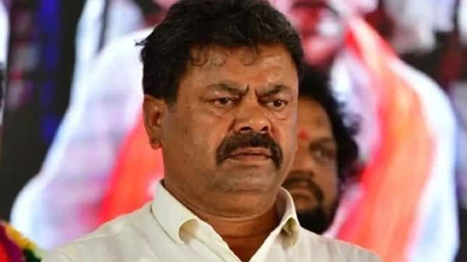 ನಾವು ಮಾತಾನಾಡಿದರೆ ಪಕ್ಷವಿರೋಧಿ, ಅವರಾದರೆ ಸಂಘಟನೆ: ರೇಣುಕಾಚಾರ್ಯ ಕಿಡಿ