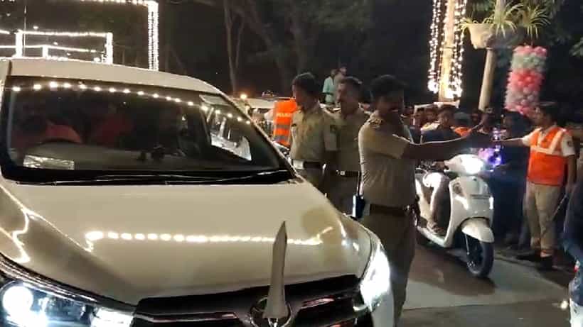 ಕರ್ತವ್ಯದಲ್ಲಿದ್ದ ಪೊಲೀಸರ ಮೇಲೆ ಹಲ್ಲೆ; ದಸರಾ ವೀಕ್ಷಣೆಗೆ ಬಂದಿದ್ದ ಐವರ ವಿರುದ್ಧ ಎಫ್ಐಆರ್