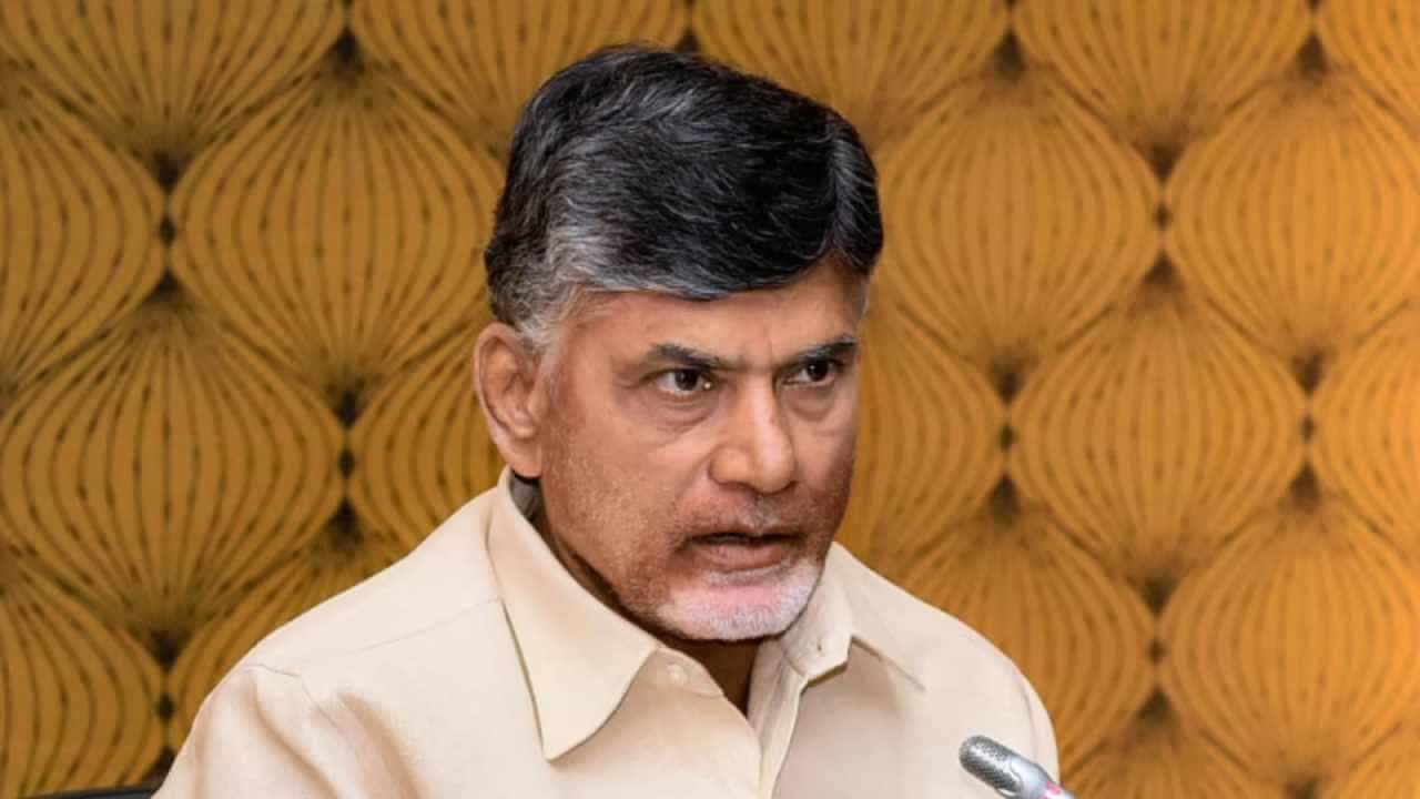 ಟಿಡಿಪಿ ಮುಖ್ಯಸ್ಥ ಚಂದ್ರಬಾಬು ನಾಯ್ಡು ಜಾಮೀನು ಅರ್ಜಿ ವಿಚಾರಣೆಯನ್ನು ಅ.19ಕ್ಕೆ ಮುಂದೂಡಿದ ಆಂಧ್ರ ಹೈಕೋರ್ಟ್ ಟಿಡಿಪಿ ಮುಖ್ಯಸ್ಥ ಚಂದ್ರಬಾಬು ನಾಯ್ಡು ಜಾಮೀನು ಅರ್ಜಿ ವಿಚಾರಣೆಯನ್ನು ಅ.19ಕ್ಕೆ ಮುಂದೂಡಿದ ಆಂಧ್ರ ಹೈಕೋರ್ಟ್
