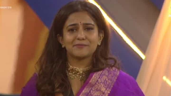 ‘ನನ್ನನ್ನು ದರಿದ್ರ ಎಂದರು’; ಬಿಗ್ ಬಾಸ್ ಮನೆಯಲ್ಲಿ ಕಣ್ಣೀರು ಹಾಕಿದ ನಮ್ರತಾ ಗೌಡ ‘ನನ್ನನ್ನು ದರಿದ್ರ ಎಂದರು’; ಬಿಗ್ ಬಾಸ್ ಮನೆಯಲ್ಲಿ ಕಣ್ಣೀರು ಹಾಕಿದ ನಮ್ರತಾ ಗೌಡ