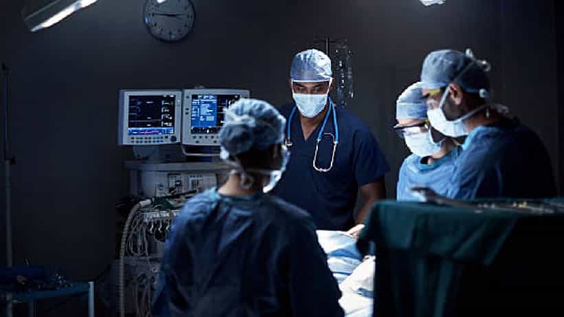 World Anaesthesia Day 2023: ಆಪರೇಷನ್ಗೆ ಅನಸ್ತೇಷಿಯಾದಿಂದ ಏನು ಪ್ರಯೋಜನ? ಅರಿವಳಿಕೆಯ ಅಪಾಯಗಳೇನು?