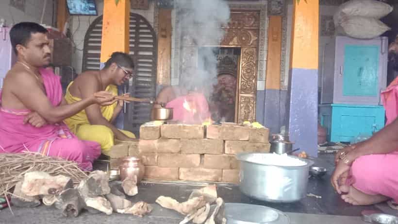 ಗದಗ: ಭೀಕರ ಬರಕ್ಕೆ ಜನರು ಕಂಗಾಲು: ವರುಣನ ಕೃಪೆಗಾಗಿ ಪರ್ಜನ್ಯ ಯಾಗ