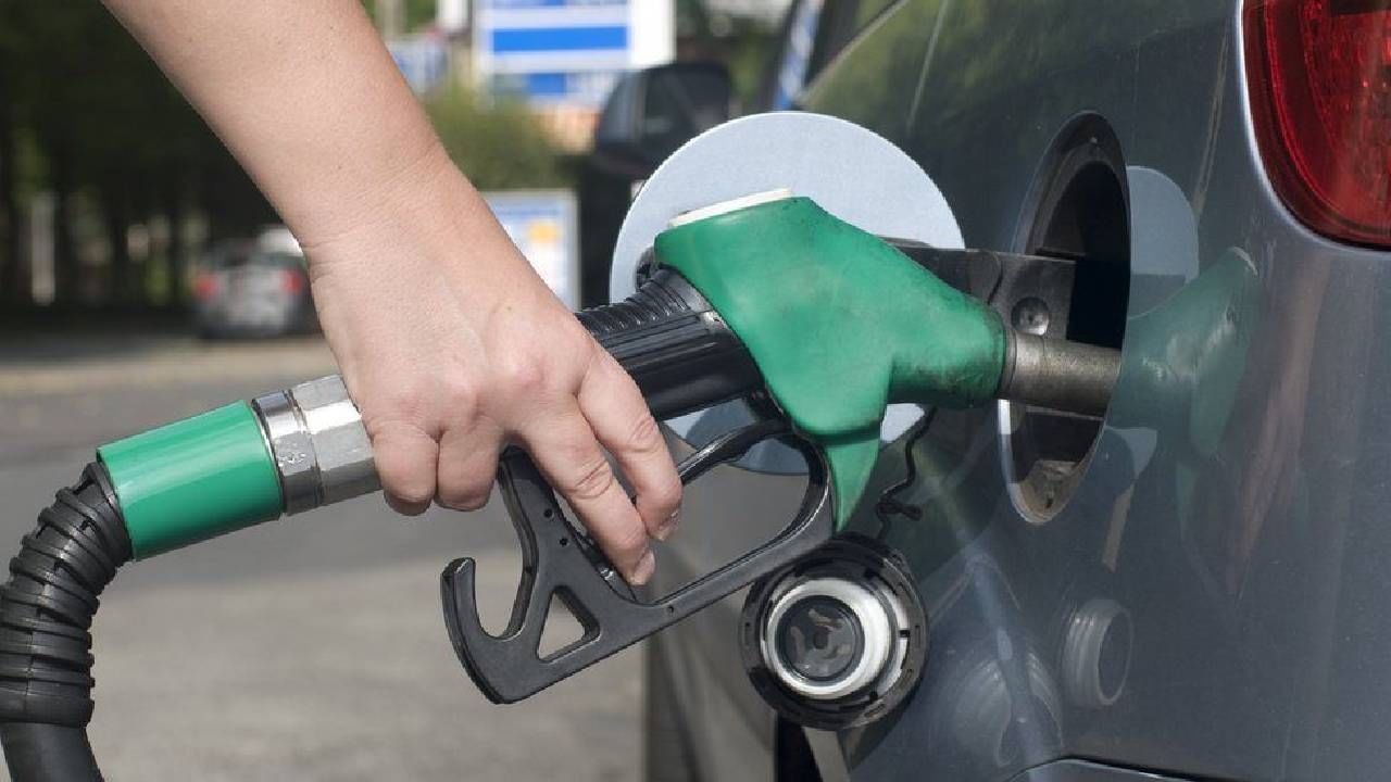 Petrol Price on October 31: ಬೆಂಗಳೂರು ಸೇರಿ ದೇಶದ ಪ್ರಮುಖ ನಗರಗಳಲ್ಲಿ ಅ.31ರಂದು ಪೆಟ್ರೋಲ್, ಡೀಸೆಲ್ ದರ ಎಷ್ಟಿದೆ, ವಿವರ ಇಲ್ಲಿದೆ