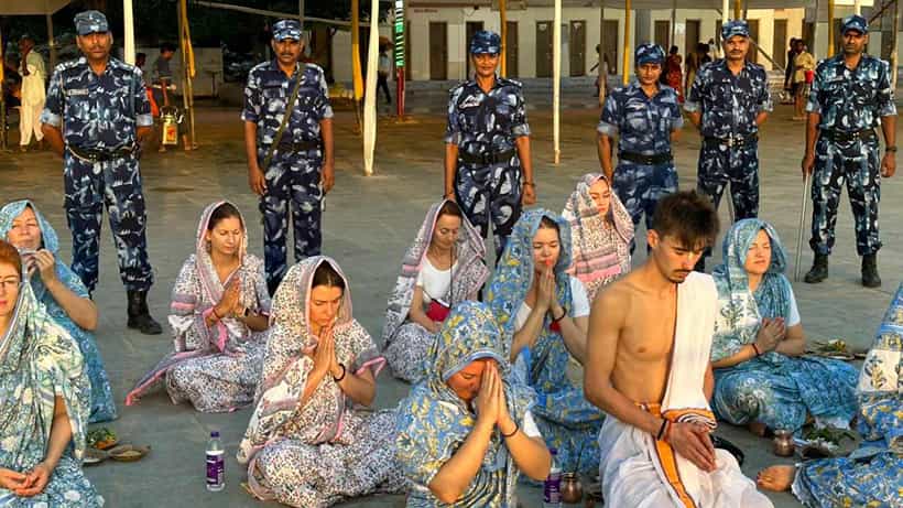 Pitru Paksha 2023: ಸನಾತನ ಧರ್ಮದಲ್ಲಿ ನಂಬಿಕೆ, ಗಯಾದಲ್ಲಿ ಪಿಂಡದಾನ ಮಾಡಿದ ಜರ್ಮನ್ ಮಹಿಳೆಯರು