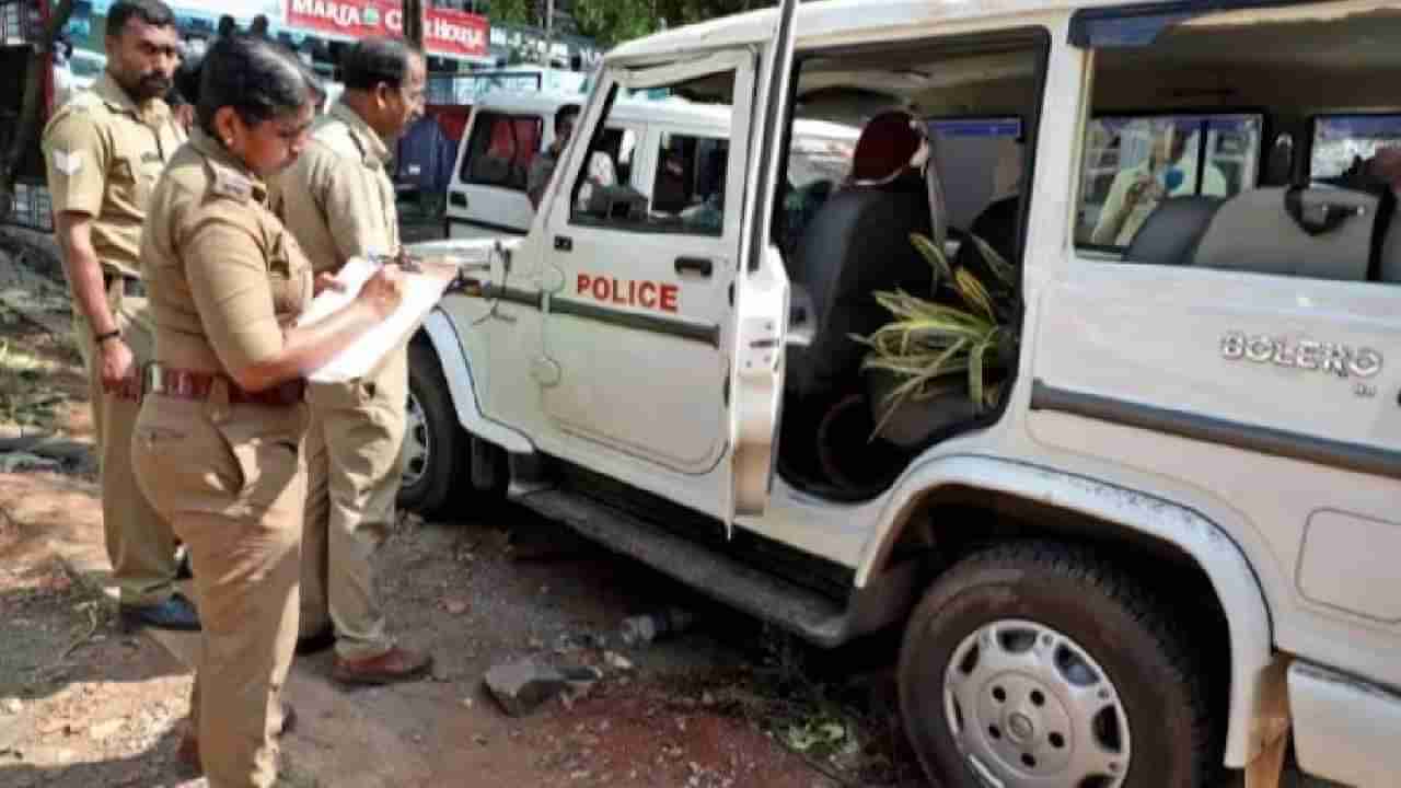 ಕೇರಳದಲ್ಲಿ ಮತ್ತೆ ಬಾಂಬ್ ಸದ್ದು, ಮನೆಯ ಮೇಲೆ ದುಷ್ಕರ್ಮಿಗಳಿಂದ ನಾಡ ಬಾಂಬ್ ದಾಳಿ, ಇಬ್ಬರಿಗೆ ಗಂಭೀರ ಗಾಯ