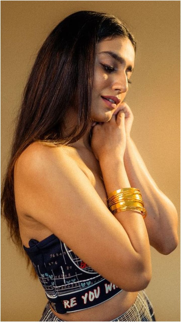 Priya Prakash Varrier(1)