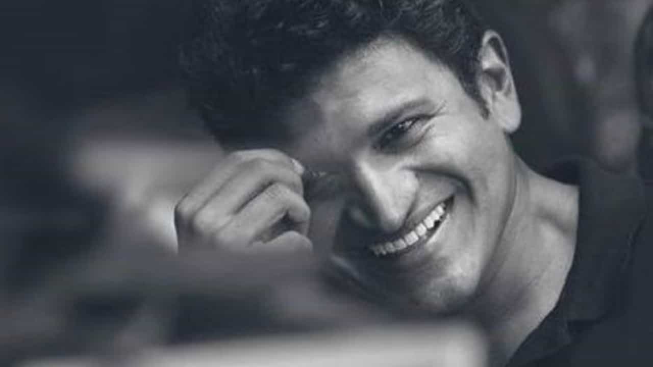 Puneeth Rajkumar: ಪುನೀತ್ ರಾಜ್ಕುಮಾರ್ ಇಲ್ಲದೆ ಕಳೆಯಿತು ಎರಡು ವರ್ಷ; ಇನ್ನೂ ಕಡಿಮೆ ಆಗಿಲ್ಲ ದುಃಖ Puneeth Rajkumar: ಪುನೀತ್ ರಾಜ್ಕುಮಾರ್ ಇಲ್ಲದೆ ಕಳೆಯಿತು ಎರಡು ವರ್ಷ; ಇನ್ನೂ ಕಡಿಮೆ ಆಗಿಲ್ಲ ದುಃಖ