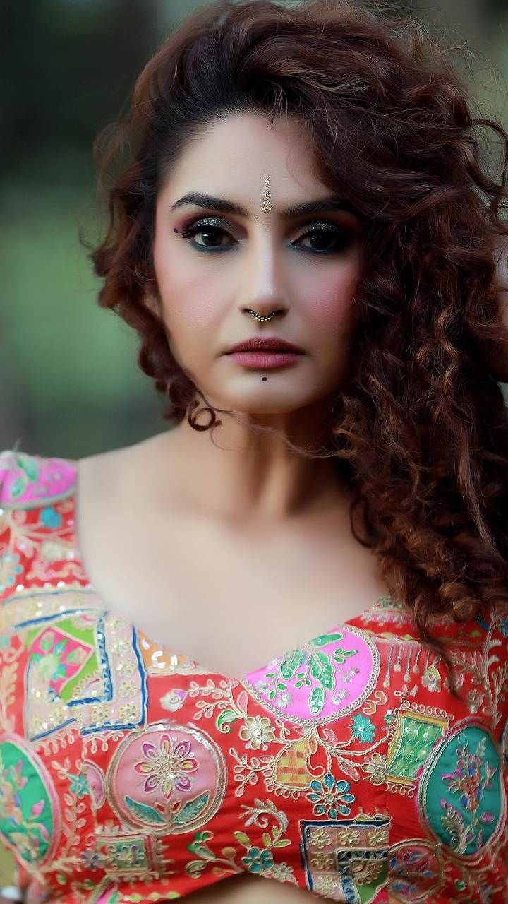 Ragini Dwivedi (10)