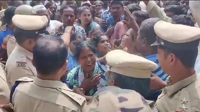 ಮಾರಕಾಸ್ತ್ರಗಳಿಂದ ಕೊಚ್ಚಿ, ಮುಂಗೈ ತುಂಡರಸಿ ದಲಿತ ಮುಖಂಡನ ಬರ್ಬರ ಹತ್ಯೆ