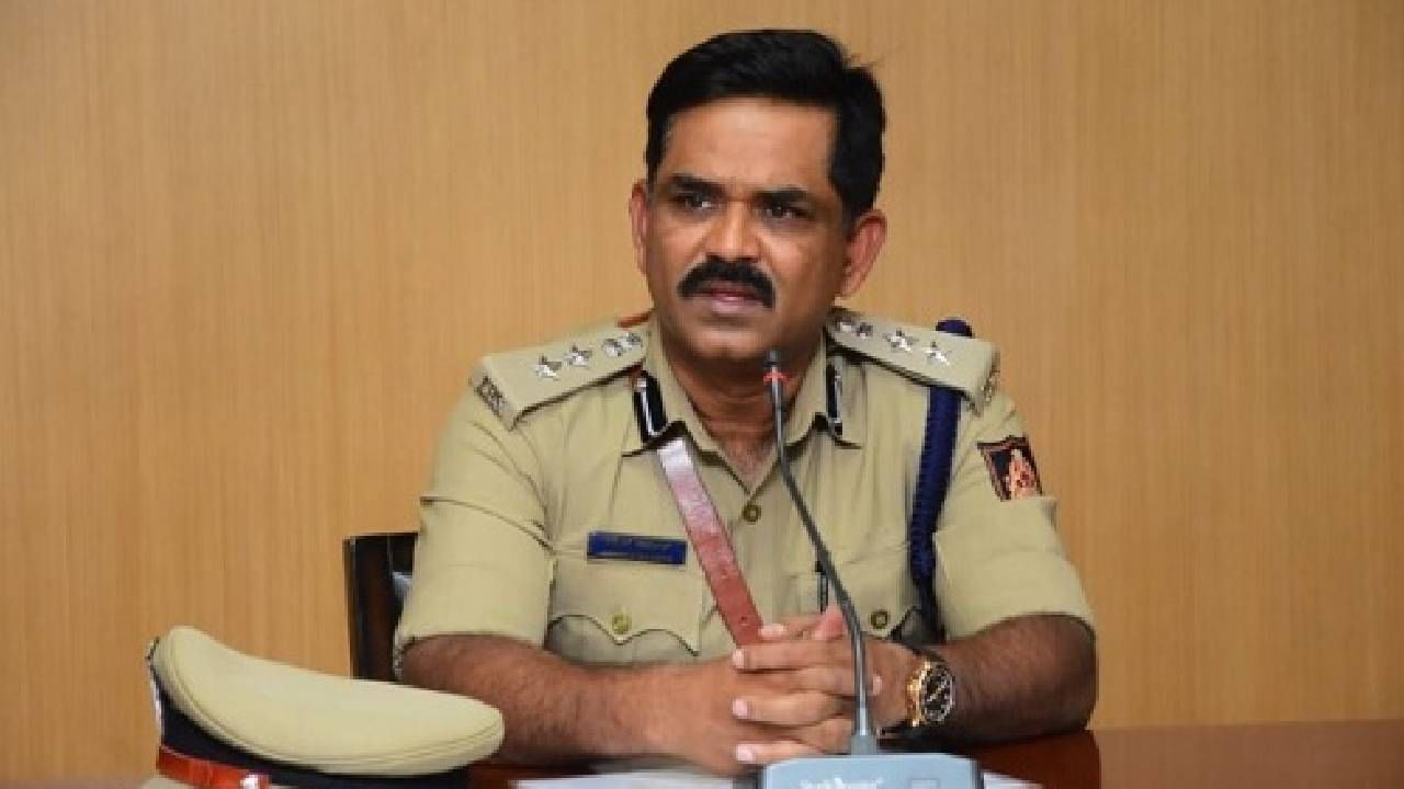 ಮಹಿಷ ದಸರಾ-ಚಾಮುಂಡಿ ಬೆಟ್ಟ ಚಲೋ ಜಟಾಪಟಿ: ಮೈಸೂರು ನಗರ ಆಯುಕ್ತರು ಏನಂದ್ರು? ಮಹಿಷ ದಸರಾ-ಚಾಮುಂಡಿ ಬೆಟ್ಟ ಚಲೋ ಜಟಾಪಟಿ: ಮೈಸೂರು ನಗರ ಆಯುಕ್ತರು ಏನಂದ್ರು?