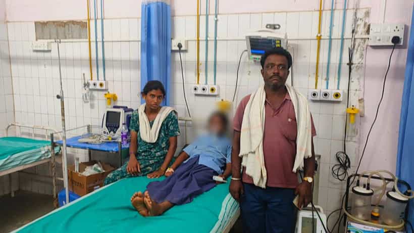 ರಾಮನಗರ: ಆ್ಯಸಿಡ್ ಕೊಟ್ಟು ಶಾಲೆಯ ಶೌಚಾಲಯ ಕ್ಲೀನ್ ಮಾಡಿಸಿದ ಶಿಕ್ಷಕರು; ವಿದ್ಯಾರ್ಥಿನಿ ಅಸ್ವಸ್ಥ