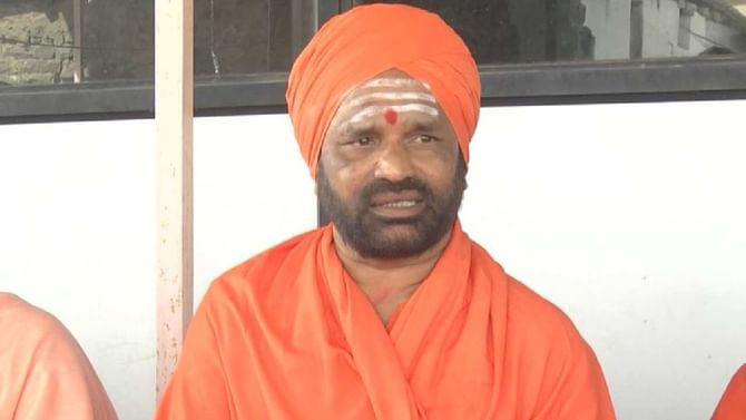 ಬೀದರ್​ ಲೋಕಸಭಾ ಕ್ಷೇತ್ರದಿಂದ ಕಣಕ್ಕಿಳಿಯುಲು ಸ್ವಾಮೀಜಿ ಪ್ಲ್ಯಾನ್