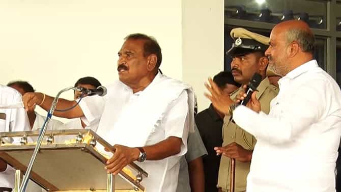 ಹಾಸನ: ಜನತಾ ದರ್ಶನ ಕಾರ್ಯಕ್ರಮದಲ್ಲಿ ಕಿತ್ತಾಡಿಕೊಂಡ ಶಿವಲಿಂಗೇಗೌಡ, ಸುರೇಶ್