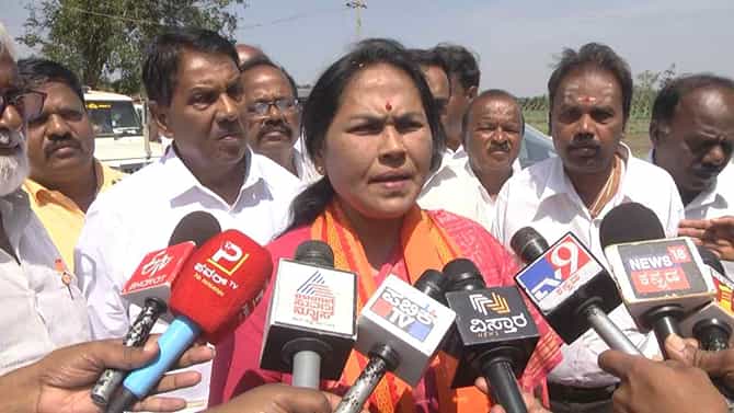 ಸಿದ್ದರಾಮಯ್ಯ, ಪರಮೇಶ್ವರ್ ಕುಮ್ಮಕ್ಕಿನಿಂದಲೇ ಶಿವಮೊಗ್ಗದಲ್ಲಿ ಗಲಾಟೆ: ಶೋಭಾ