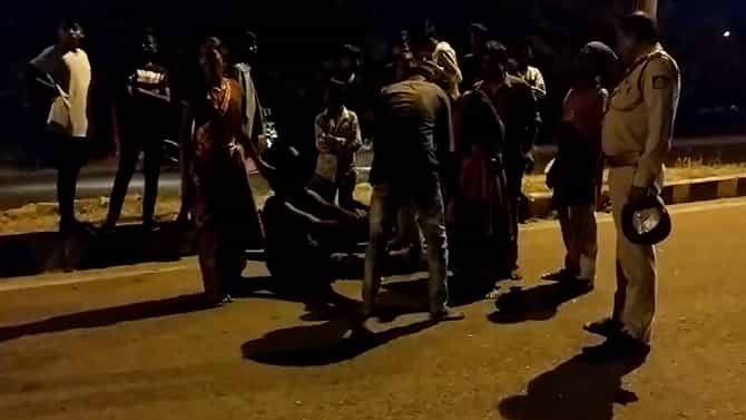 ಯಾದಗಿರಿಯಲ್ಲಿ ಮೂಢನಂಬಿಕೆ ಜೀವಂತ! ದೆವ್ವ ಬಿಡಿಸಲು ಯುವಕನಿಗೆ ಥಳಿಸಿದ ಜನ