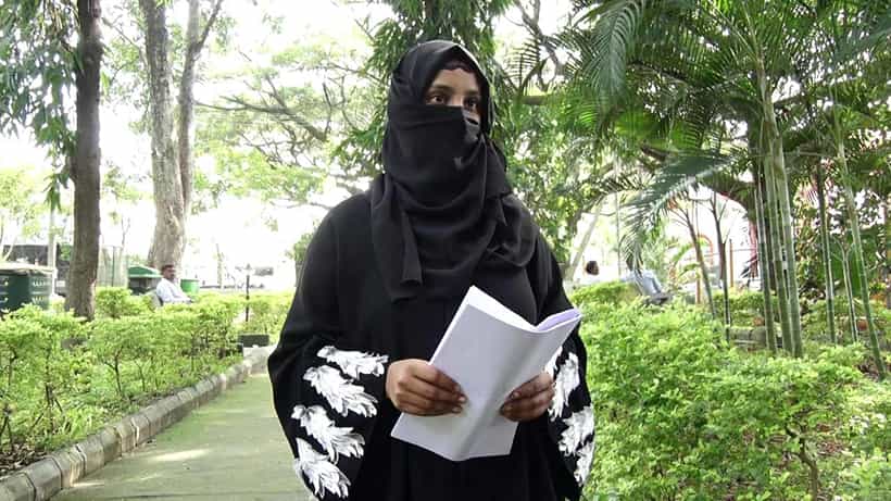 ತುಮಕೂರು: ಅಕ್ರಮ ಸಂಬಂಧ ಪ್ರಶ್ನಿಸಿದ್ದಕ್ಕೆ ಮಕ್ಕಳು, ಪತ್ನಿಯನ್ನು ಮನೆಯಿಂದ ಹೊರ ಹಾಕಿದ ಪತಿ
