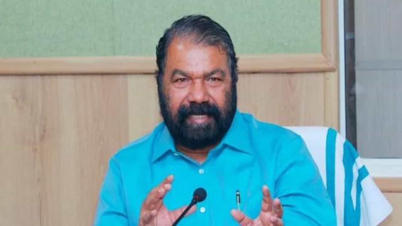 ಶಾಲಾ ಪಠ್ಯಪುಸ್ತಕಗಳಲ್ಲಿ 'ಇಂಡಿಯಾ' ಬದಲು 'ಭಾರತ್'; ಎನ್ಸಿಇಆರ್ಟಿ ಪ್ರಸ್ತಾಪ ತಿರಸ್ಕರಿಸಿದ ಕೇರಳ ಶಾಲಾ ಪಠ್ಯಪುಸ್ತಕಗಳಲ್ಲಿ 'ಇಂಡಿಯಾ' ಬದಲು 'ಭಾರತ್'; ಎನ್ಸಿಇಆರ್ಟಿ ಪ್ರಸ್ತಾಪ ತಿರಸ್ಕರಿಸಿದ ಕೇರಳ