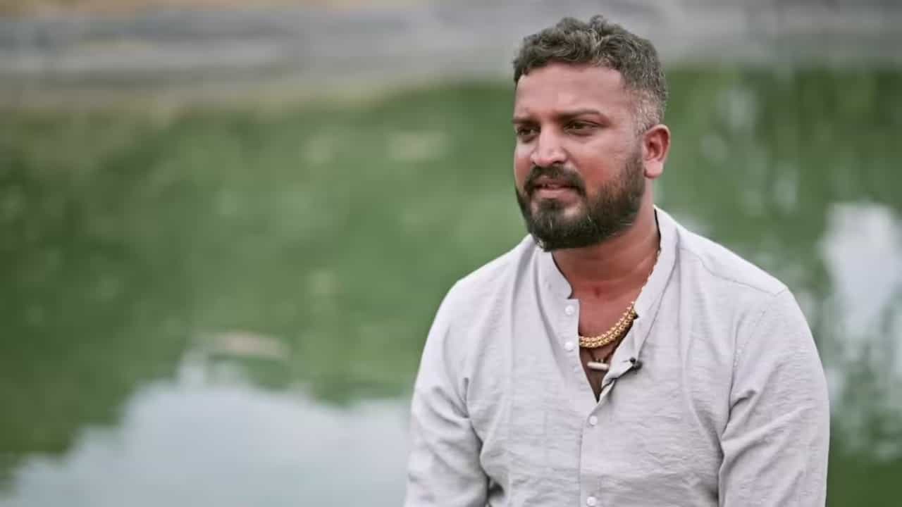 ಅಸಲಿ ಆಟ ಶುರುಮಾಡಿದ ವರ್ತೂರು ಸಂತೋಷ್; ಮೊದಲ ಚಾಲೆಂಜ್ನಲ್ಲೇ ಗೆಲುವು ಅಸಲಿ ಆಟ ಶುರುಮಾಡಿದ ವರ್ತೂರು ಸಂತೋಷ್; ಮೊದಲ ಚಾಲೆಂಜ್ನಲ್ಲೇ ಗೆಲುವು