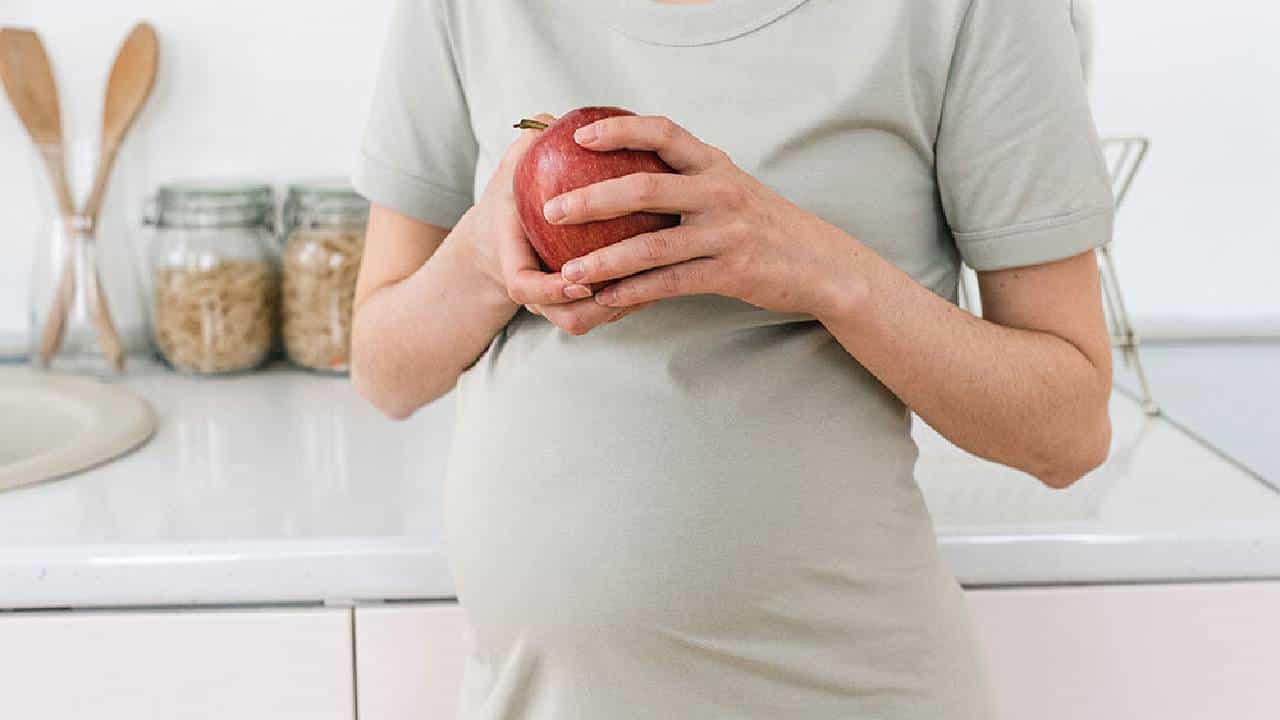 Pregnancy Diet: ಆಯುರ್ವೇದದಲ್ಲಿ ಸೂಚಿಸಲಾದ ಪ್ರಕಾರ ಗರ್ಭಾವಸ್ಥೆಯ ಒಂಬತ್ತು ತಿಂಗಳು ಆಹಾರಕ್ರಮ ಹೇಗಿರಬೇಕು ಗೊತ್ತಾ? Pregnancy Diet: ಆಯುರ್ವೇದದಲ್ಲಿ ಸೂಚಿಸಲಾದ ಪ್ರಕಾರ ಗರ್ಭಾವಸ್ಥೆಯ ಒಂಬತ್ತು ತಿಂಗಳು ಆಹಾರಕ್ರಮ ಹೇಗಿರಬೇಕು ಗೊತ್ತಾ?