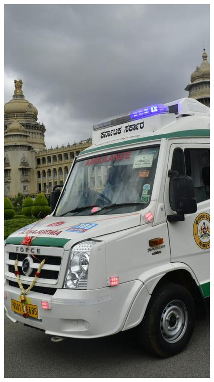 Ambulance (2)
