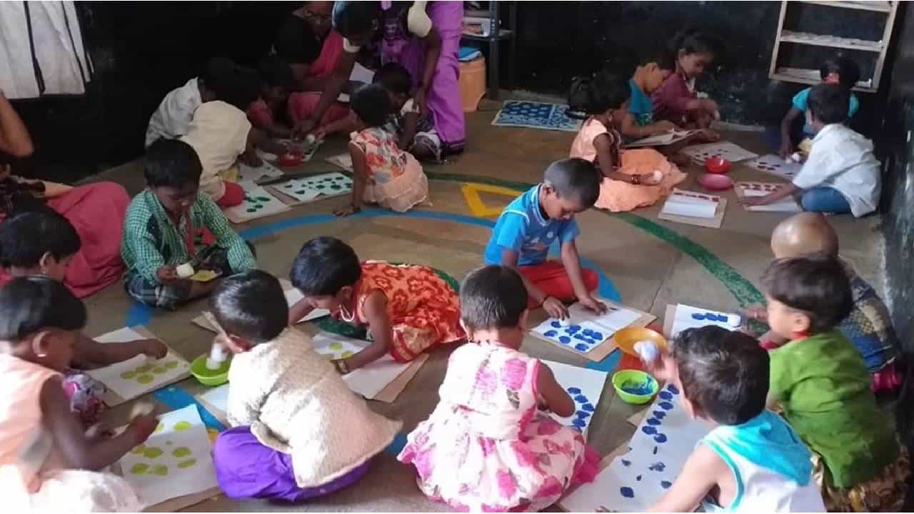 ಕ್ಷೀರಭಾಗ್ಯ: ಹಾಲಿನಿಂದ ವಂಚಿತರಾದ ಅಂಗನವಾಡಿ ಮಕ್ಕಳು, ಗರ್ಭಿಣಿಯರು ಮತ್ತು ಬಾಣಂತಿಯರು, ಕಾರಣವೇನು? ಇಲ್ಲಿದೆ ಓದಿ ಕ್ಷೀರಭಾಗ್ಯ: ಹಾಲಿನಿಂದ ವಂಚಿತರಾದ ಅಂಗನವಾಡಿ ಮಕ್ಕಳು, ಗರ್ಭಿಣಿಯರು ಮತ್ತು ಬಾಣಂತಿಯರು, ಕಾರಣವೇನು? ಇಲ್ಲಿದೆ ಓದಿ