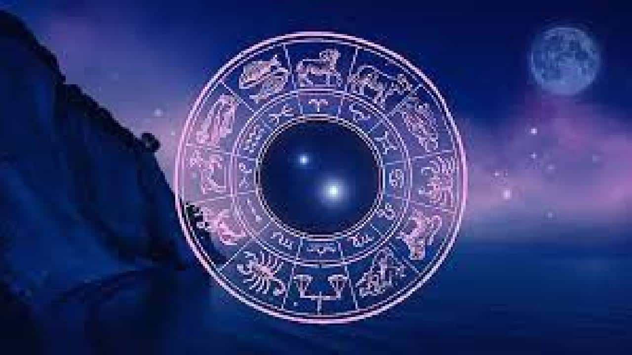 Horoscope: ಈ ರಾಶಿಯವರು ಸಂಗಾತಿಯ ಜೊತೆ ಬಹಳ ಸಂತೋಷದ ಕ್ಷಣವನ್ನು ಕಳೆಯುವಿರಿ Horoscope: ಈ ರಾಶಿಯವರು ಸಂಗಾತಿಯ ಜೊತೆ ಬಹಳ ಸಂತೋಷದ ಕ್ಷಣವನ್ನು ಕಳೆಯುವಿರಿ