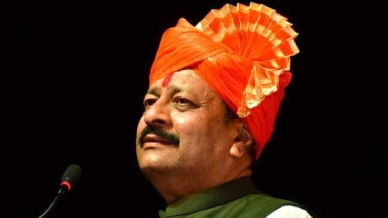ಸಿಎಂ ಸ್ಥಾನದಿಂದ ಸಿದ್ದರಾಮಯ್ಯನ್ನ ಕೆಳಗಿಳಿಸಲು ಷಡ್ಯಂತ್ರ ನಡೆದಿದೆ: ಬಸನಗೌಡ ಪಾಟೀಲ್ ಯತ್ನಾಳ್ ಸಿಎಂ ಸ್ಥಾನದಿಂದ ಸಿದ್ದರಾಮಯ್ಯನ್ನ ಕೆಳಗಿಳಿಸಲು ಷಡ್ಯಂತ್ರ ನಡೆದಿದೆ: ಬಸನಗೌಡ ಪಾಟೀಲ್ ಯತ್ನಾಳ್
