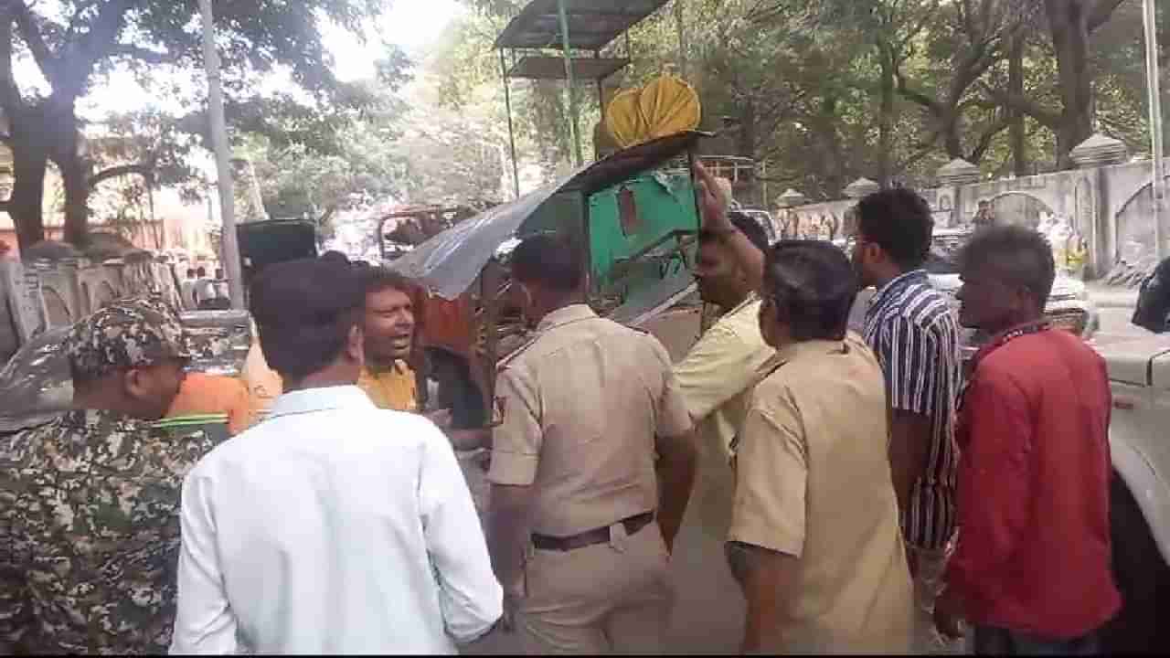 ಇಂದು ಕೂಡ ಬೆಂಗಳೂರಿನಲ್ಲಿ ಬೀದಿಬದಿ ಅಂಗಡಿಗಳ ತೆರವು ಕಾರ್ಯಾಚರಣೆ, ಕಣ್ಣೀರಾಕಿದ ಮಾಲೀಕರು