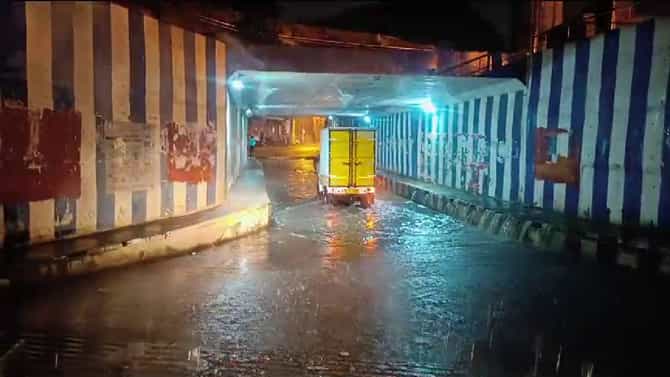 ಬೆಂಗಳೂರು:ಬಿಟ್ಟೂ ಬಿಡದೆ ಸುರಿದ ಮಳೆಗೆ ಜನ ಹೈರಾಣ, ಎಲ್ಲೆಲ್ಲಿ ಎಷ್ಟು ಮಳೆ?