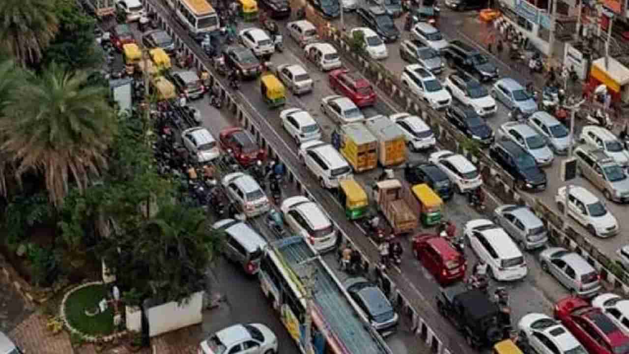 Bengaluru Traffic: ಬೆಂಗಳೂರಿನ ಈ ಪ್ರದೇಶಗಳಲ್ಲಿ ವಾಹನ ಸಂಚಾರಕ ನಿಷೇಧ, ಮಾರ್ಗಸೂಚಿ ಬದಲಾವಣೆ ಹೊರಡಿಸಿದ ಟ್ರಾಫಿಕ್ ಪೊಲೀಸ್