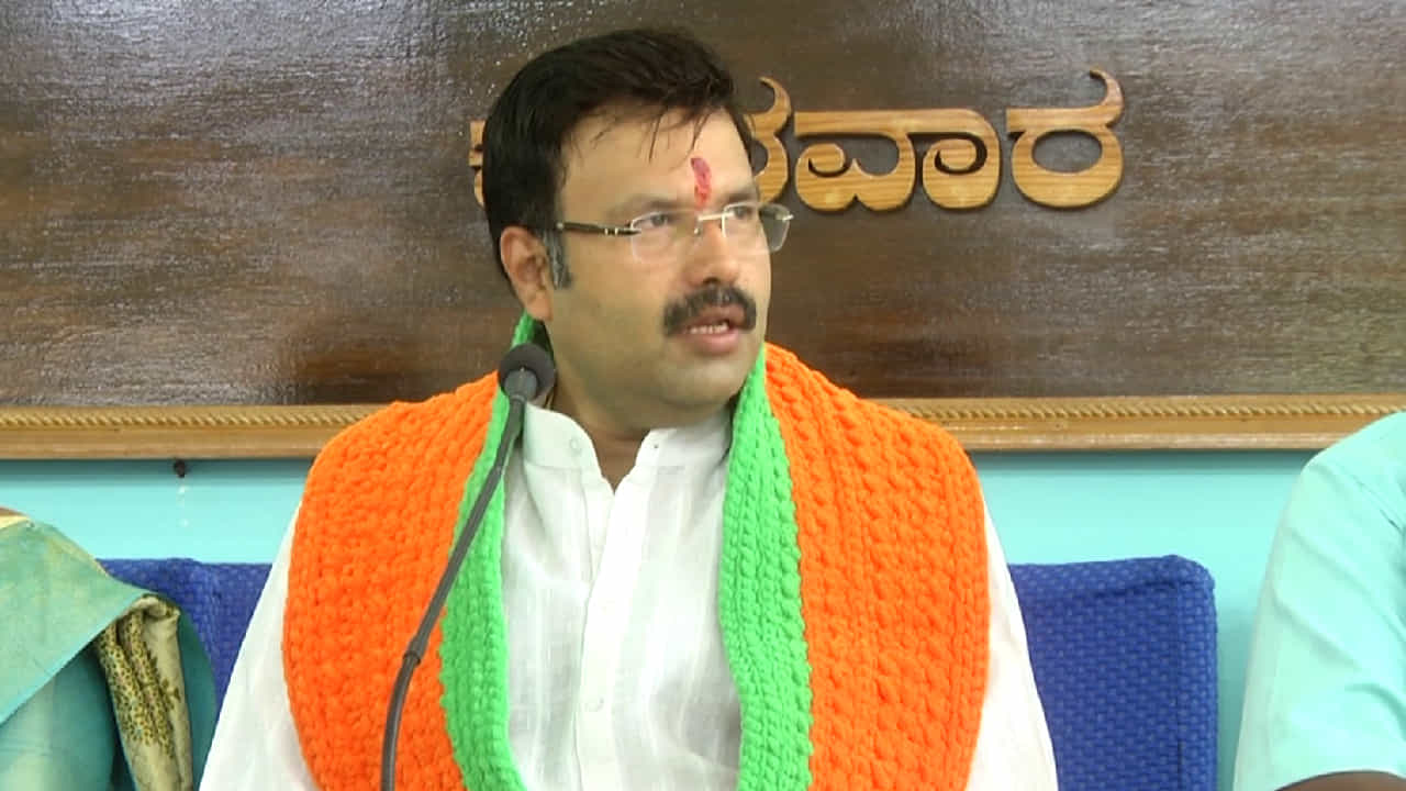 ರಾಜ್ಯದಲ್ಲಿ ಬಿಜೆಪಿ-ಜೆಡಿಎಸ್ ಮೈತ್ರಿ: ಉತ್ತರ ಕನ್ನಡ ಜಿಲ್ಲೆ ಜೆಡಿಎಸ್ ಮುಖಂಡರಲ್ಲಿ ಚಿಗುರೊಡೆದ ಟಿಕೆಟ್ ಆಸೆ ರಾಜ್ಯದಲ್ಲಿ ಬಿಜೆಪಿ-ಜೆಡಿಎಸ್ ಮೈತ್ರಿ: ಉತ್ತರ ಕನ್ನಡ ಜಿಲ್ಲೆ ಜೆಡಿಎಸ್ ಮುಖಂಡರಲ್ಲಿ ಚಿಗುರೊಡೆದ ಟಿಕೆಟ್ ಆಸೆ