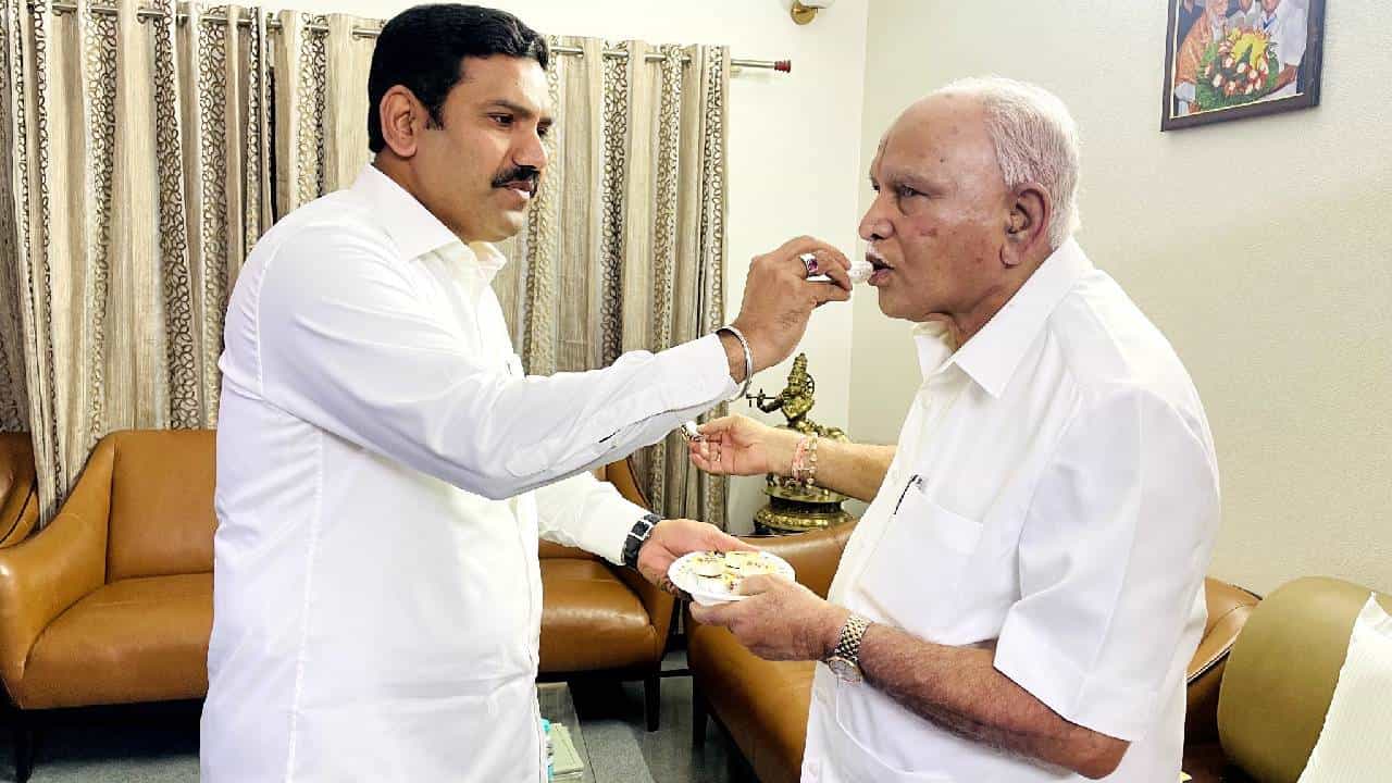 ಕರ್ನಾಟಕ ಬಿಜೆಪಿಯ ನೂತನ ಅಧ್ಯಕ್ಷ ವಿಜಯೇಂದ್ರ ಪರಿಚಯ, ನಡೆದು ಬಂದ ರಾಜಕೀಯ ಹಾದಿ ಹೀಗಿದೆ