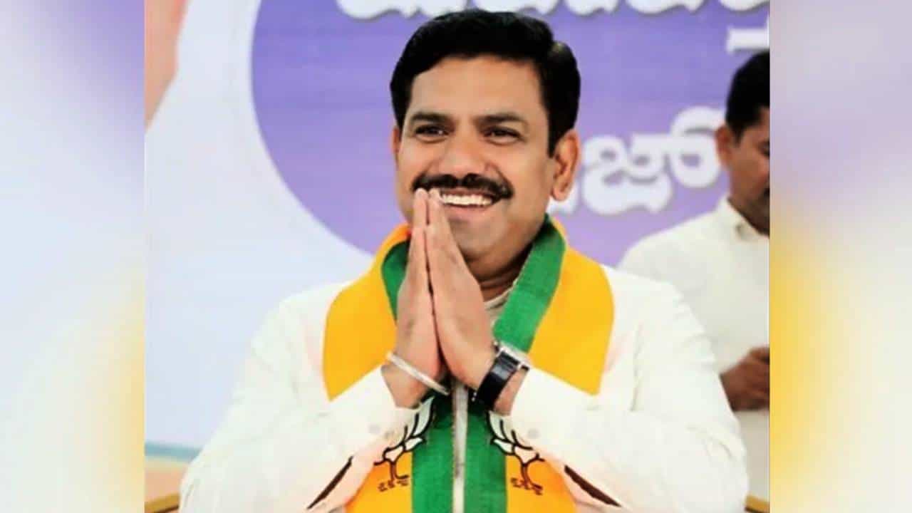 ಬಿಜೆಪಿ ರಾಜ್ಯಾಧ್ಯಕ್ಷರಾಗಿ ಬಿವೈ ವಿಜಯೇಂದ್ರ ಆಯ್ಕೆ; ಯಾರ್ಯಾರು ಶುಭ ಕೋರಿದರು ಗೊತ್ತಾ? ಬಿಜೆಪಿ ರಾಜ್ಯಾಧ್ಯಕ್ಷರಾಗಿ ಬಿವೈ ವಿಜಯೇಂದ್ರ ಆಯ್ಕೆ; ಯಾರ್ಯಾರು ಶುಭ ಕೋರಿದರು ಗೊತ್ತಾ?